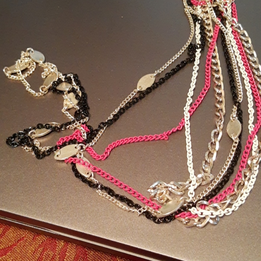 Wet Seal assorted necklace bundle - Picture 3 of 4